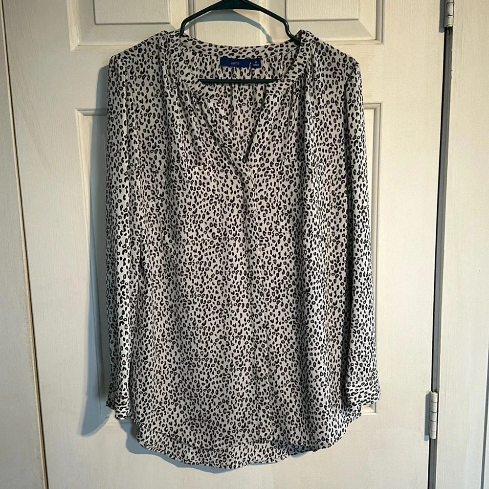 Apt. 9 Button Down Leopard Top Medium
